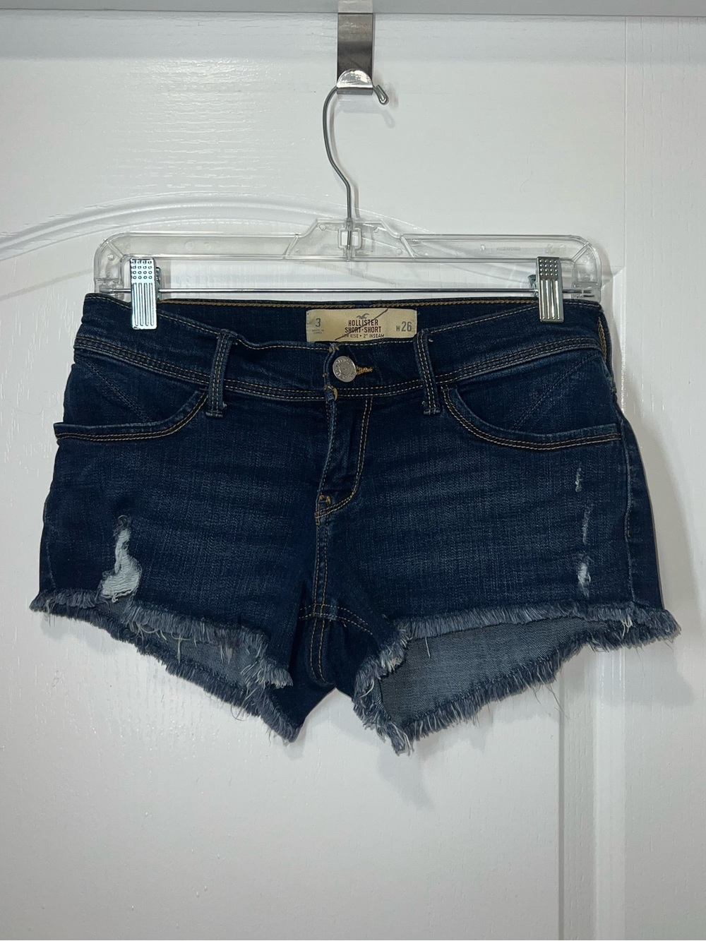 Hollister Low Rise Raw Hem Distressed Short-Short Dark Wash Women’s Size 3 W26